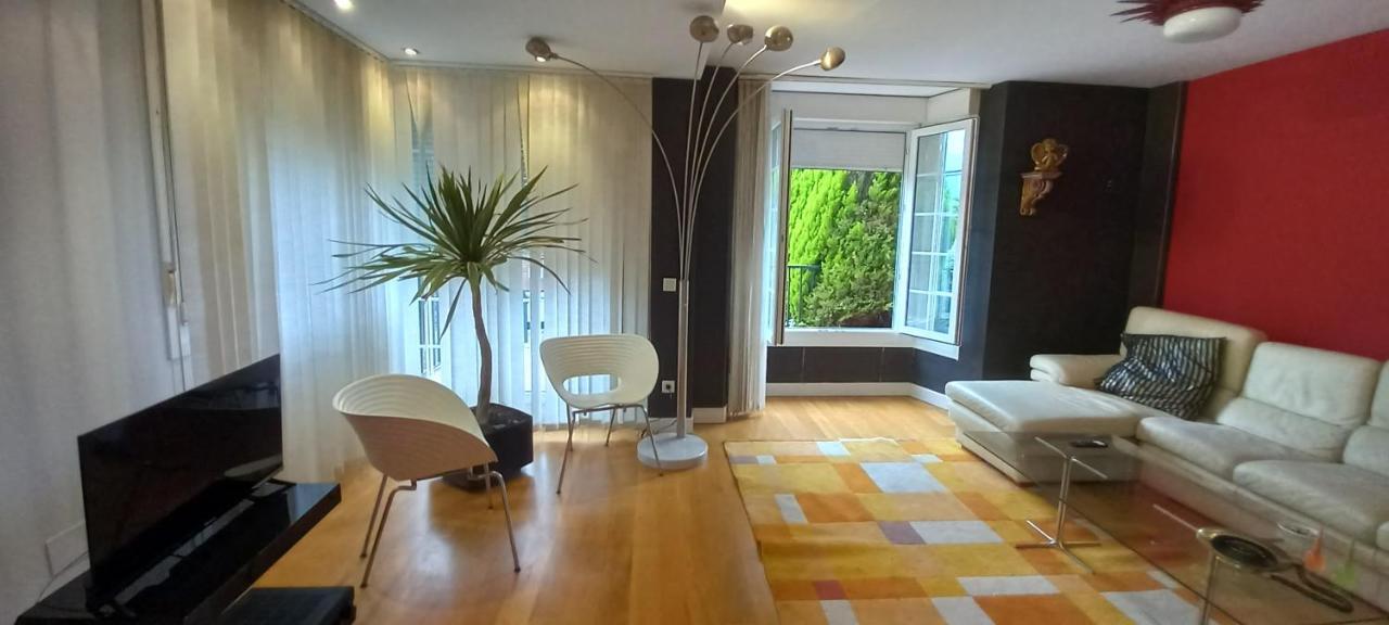 Chalet Con Piscina, Sauna Y Jacuzzi Cerca Del Mar A Media Hora De Bilbao Y Santander El Puente  Eksteriør billede